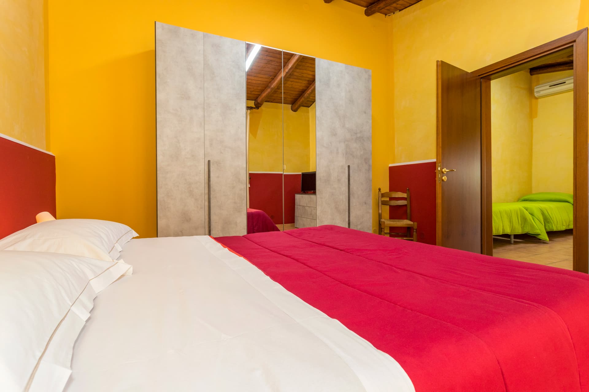 Camera matrimoniale luminosa - Appartamento affitti brevi Belpasso